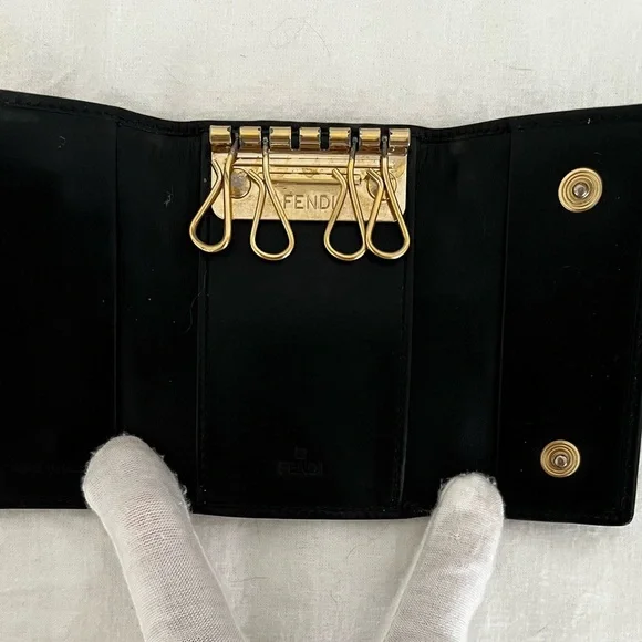 FENDI Zucca Canvas 4-Hook Key Holder Tobacco & Black COA Card Authentic Vintage